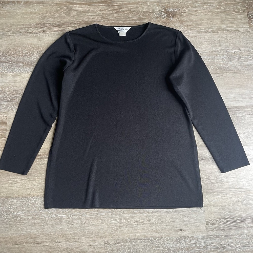 Exclusively Misook Knitted Tunic Top M Pullover Minimalist Stretch Knit Capsule